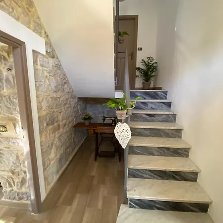 Bed & Breakfast La Casa Di Nonna Tella Lenola