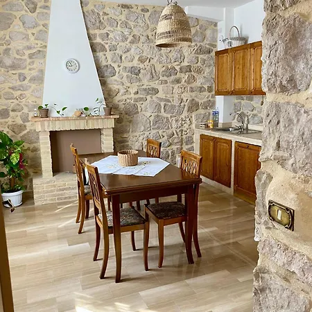 La Casa Di Nonna Tella Отель типа 