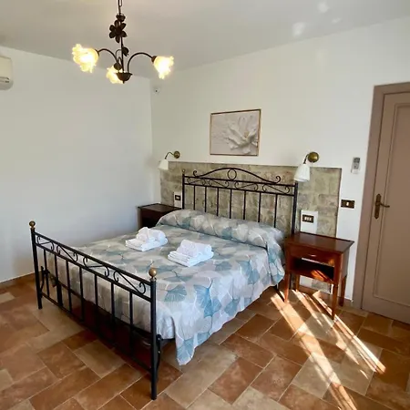 La Casa Di Nonna Tella Couette-café 3*